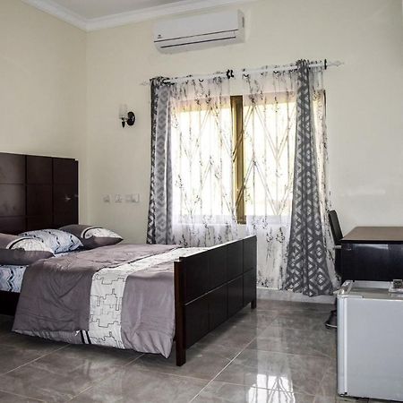 3A'S Guest House Akosombo Екстериор снимка