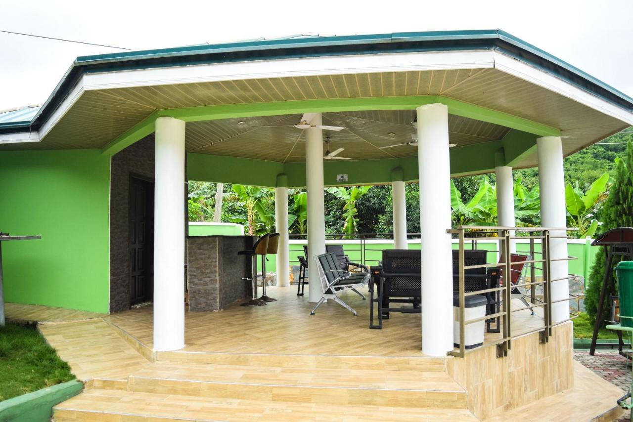 3A'S Guest House Akosombo Екстериор снимка