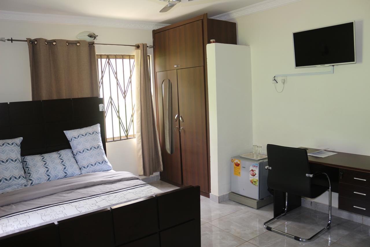 3A'S Guest House Akosombo Екстериор снимка