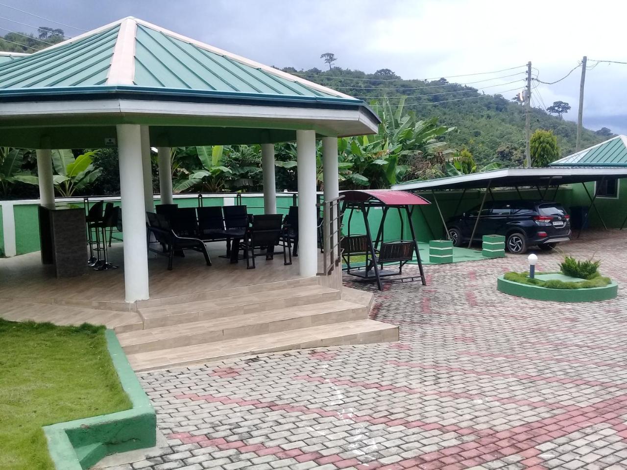 3A'S Guest House Akosombo Екстериор снимка