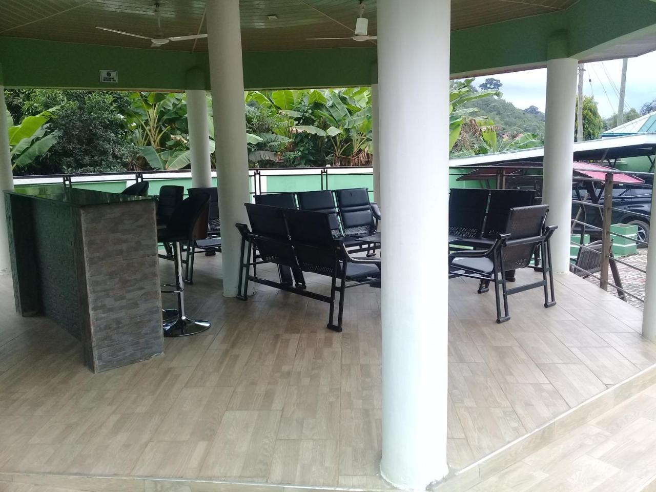 3A'S Guest House Akosombo Екстериор снимка