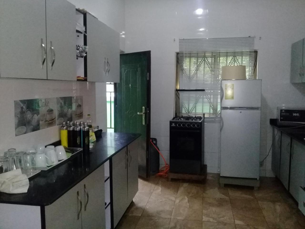 3A'S Guest House Akosombo Екстериор снимка