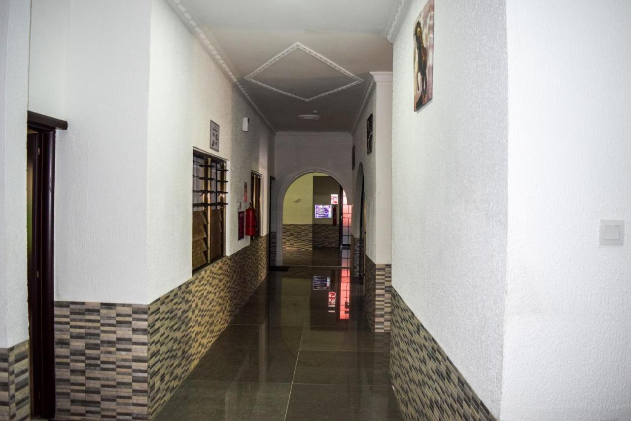 3A'S Guest House Akosombo Екстериор снимка