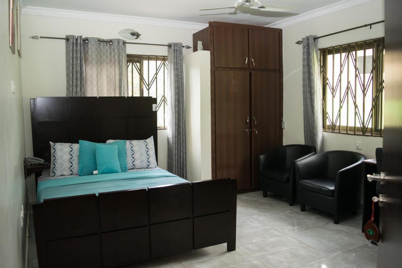 3A'S Guest House Akosombo Екстериор снимка