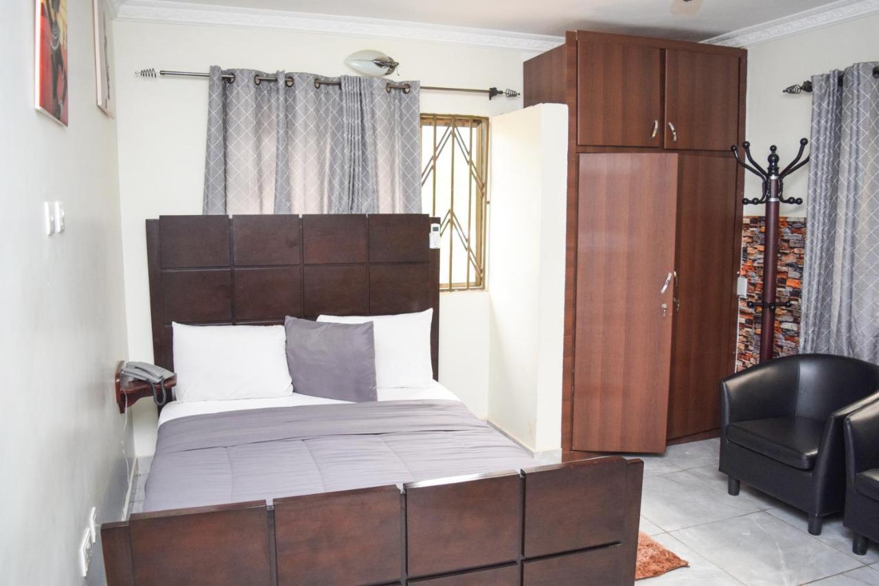 3A'S Guest House Akosombo Екстериор снимка